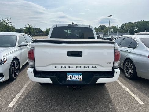 Used 2023 Toyota Tacoma TRD Off-Road w/ TRD Premium Off Road Package AWD/4WD image 5