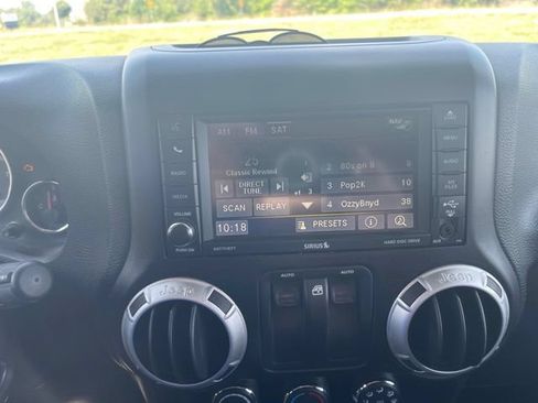 Used 2015 Jeep Wrangler Sahara w/ Connectivity Group AWD/4WD image 11