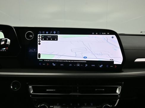 Used 2024 Chevrolet Traverse LT w/ Midnight/Sport Edition FWD image 46