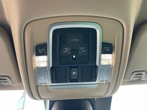 Used 2021 RAM 1500 Laramie AWD/4WD image 27
