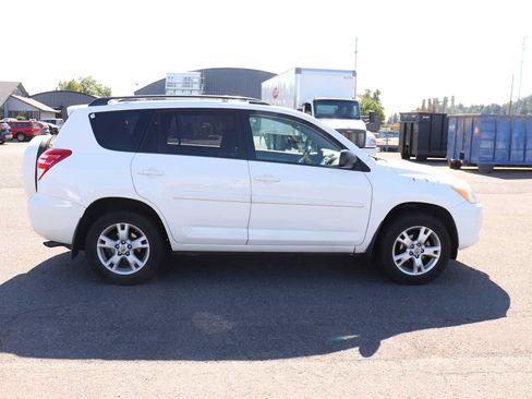 Used 2012 Toyota RAV4 4WD w/ Upgrade Value Pkg image 4