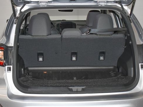 Used 2024 Subaru Crosstrek 2.0i Premium w/ Crosstrek Mirror Package image 22