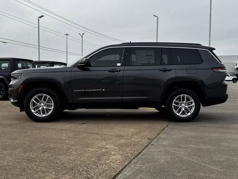 New 2025 Jeep Grand Cherokee L Laredo image 7