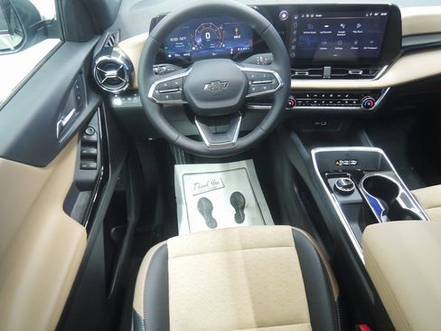 New 2026 Chevrolet Equinox ACTIV w/ Safety and Technology Package image 12