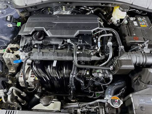 Certified 2025 Hyundai Kona SE image 34