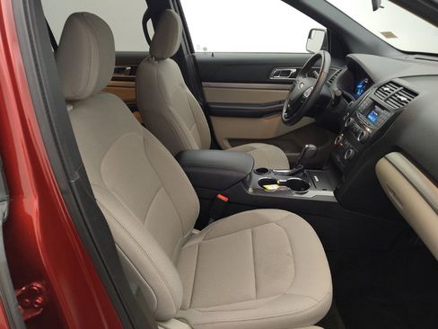 Used 2018 Ford Explorer XLT FWD image 21