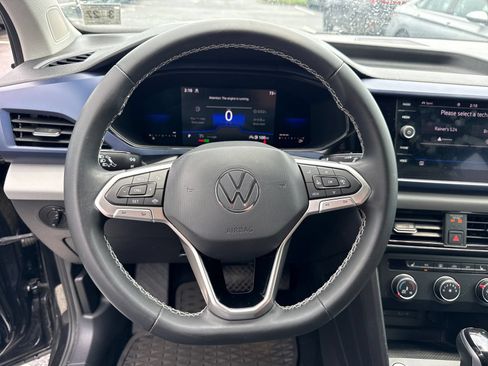 Certified 2022 Volkswagen Taos SE AWD/4WD image 15