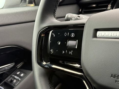 Certified 2026 Land Rover Range Rover Evoque S AWD/4WD image 18