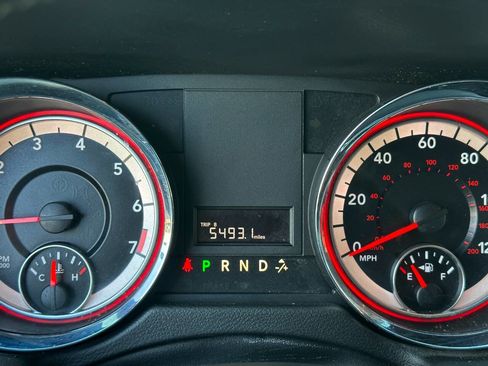 Used 2019 Dodge Grand Caravan SE image 32