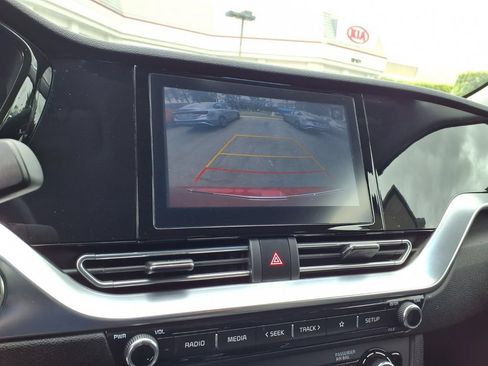 Certified 2022 Kia Niro EX FWD image 17