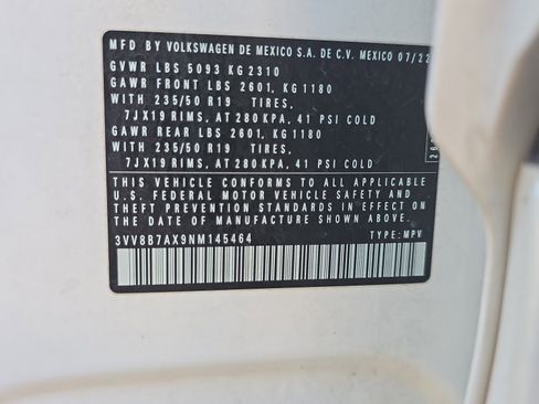 Used 2022 Volkswagen Tiguan SE R-Line image 36