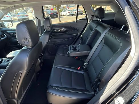 Certified 2022 GMC Terrain SLT w/ Infotainment Package II image 24