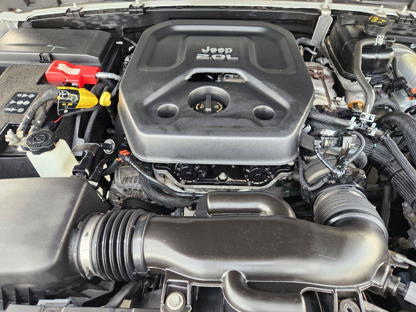 Used 2021 Jeep Wrangler Unlimited Sahara AWD/4WD image 32