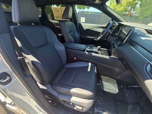 Used 2025 Lexus RX 350h AWD/4WD image 10