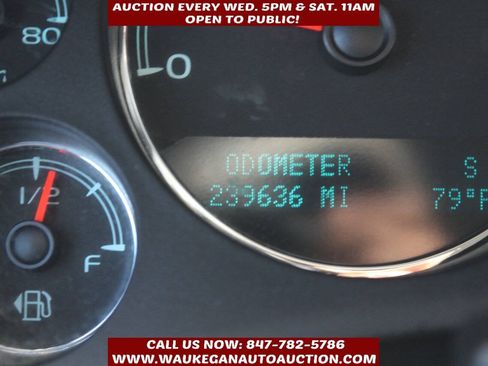 Used 2010 GMC Yukon XL SLT w/ SLT-2 Equipment Package AWD/4WD image 10