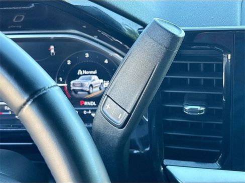 Used 2024 GMC Sierra 1500 Elevation image 17
