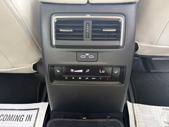 Used 2025 MAZDA CX-90 3.3 Turbo w/ Premium Plus Pkg AWD/4WD image 29