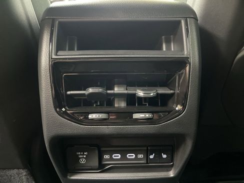 New 2026 Jeep Grand Cherokee Limited w/ Limited Altitude Package image 24