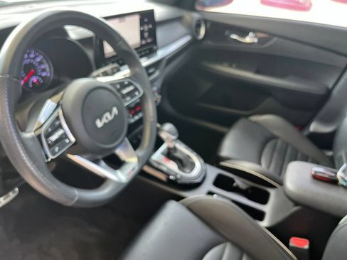 Used 2022 Kia Forte GT-Line w/ GT-Line Premium Package FWD image 11