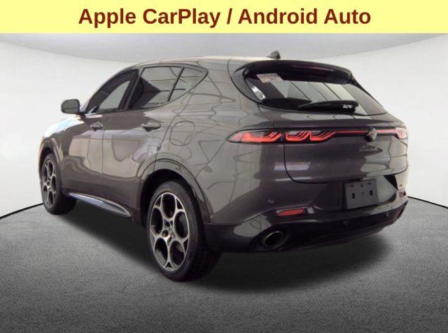 Used 2024 Alfa Romeo Tonale Veloce w/ Active Assist Package AWD/4WD image 10