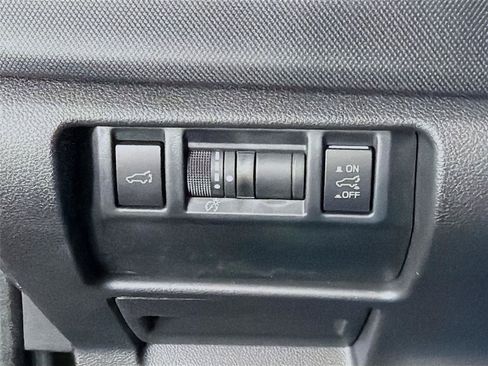 Used 2026 Subaru Forester Premium AWD/4WD image 17