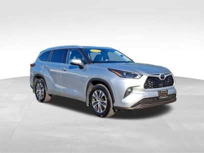 Used 2022 Toyota Highlander XLE