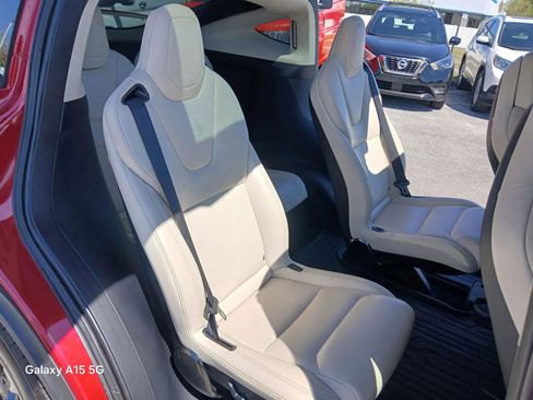 Used 2018 Tesla Model X 75D image 14