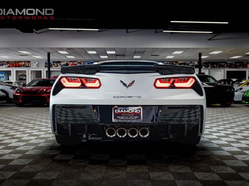 Used 2019 Chevrolet Corvette Stingray Coupe RWD image 19