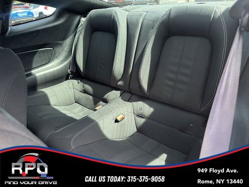 Used 2018 Ford Mustang Coupe RWD image 16