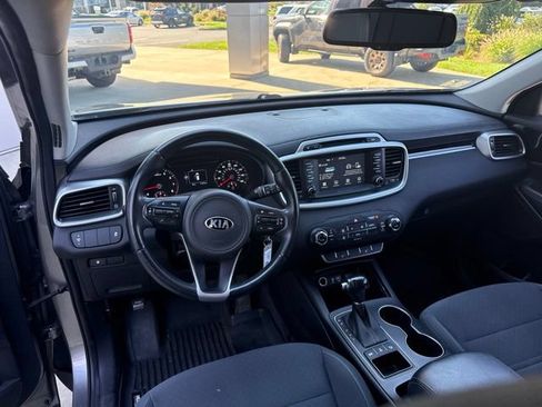 Used 2017 Kia Sorento AWD w/ LX Convenience Package image 26