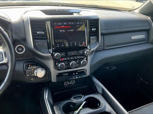 Used 2024 RAM 1500 Laramie AWD/4WD image 8