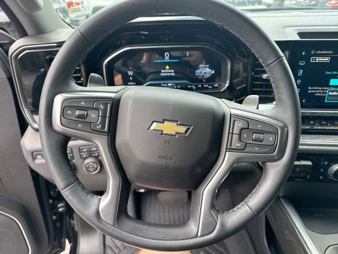 Used 2025 Chevrolet Silverado 1500 LTZ AWD/4WD image 16