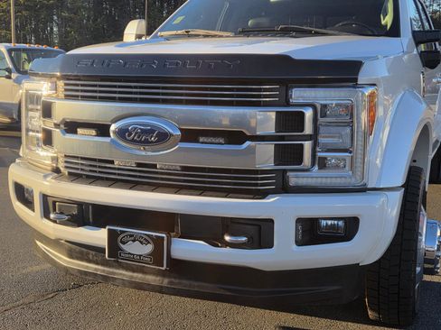 Used 2019 Ford F450 Limited image 8