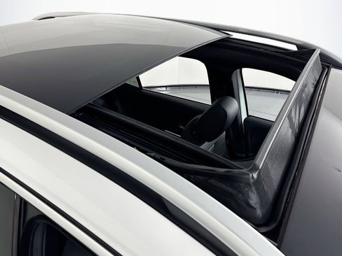 New 2026 Mercedes-Benz GLB 250 image 21