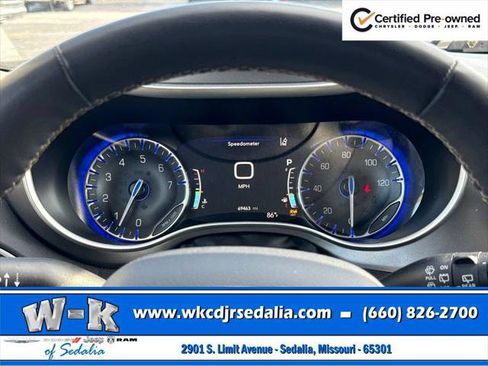 Certified 2023 Chrysler Pacifica Touring-L FWD image 47