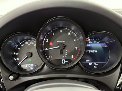 Certified 2024 Porsche Macan Turbo AWD/4WD image 56