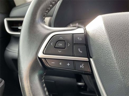 Used 2023 Toyota Highlander LE image 25