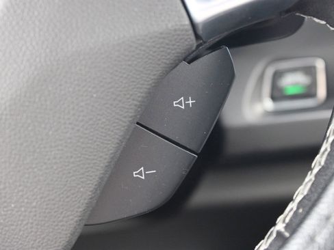 Used 2022 Chevrolet Camaro LT image 29