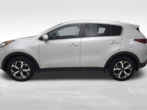 Used 2020 Kia Sportage LX AWD/4WD image 6