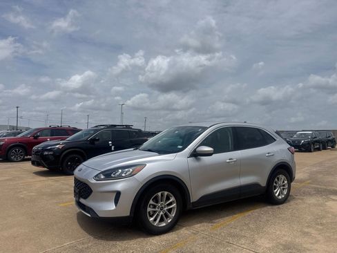 Used 2020 Ford Escape SE FWD image 9