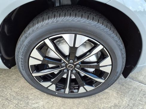 New 2026 Volvo XC60 B5 Plus w/ Protection Package Premier image 9