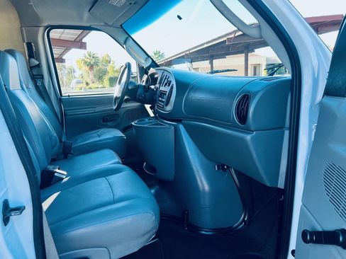 Used 2007 Ford E-450 and Econoline 450 image 9