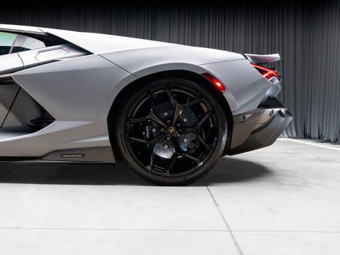 Used 2024 Lamborghini Revuelto AWD/4WD image 58