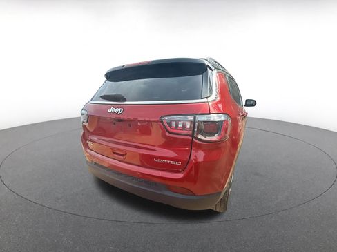 Used 2025 Jeep Compass Limited image 17