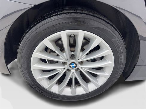 Used 2022 BMW 530i w/ Premium Package image 84