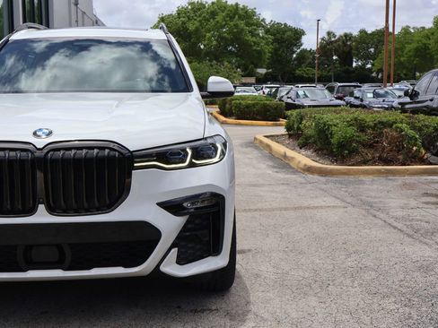 Used 2021 BMW X7 M50i AWD/4WD image 20