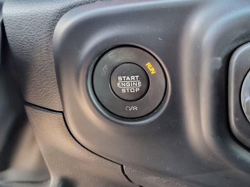 Used 2023 Jeep Gladiator Rubicon w/ LED Lighting Group AWD/4WD image 22