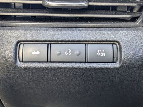 Used 2024 Nissan Altima 2.5 SV image 18