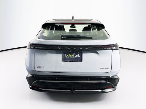 Used 2024 Nissan Ariya FWD image 7