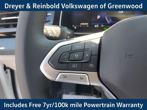 New 2025 Volkswagen Jetta SE image 23